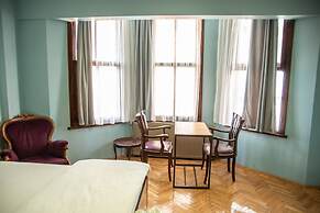Yolohostel