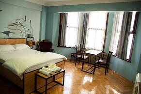 Yolohostel