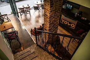 Yolohostel