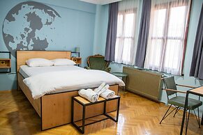 Yolohostel