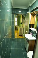 Yolohostel