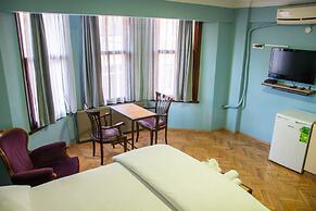 Yolohostel