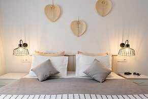 Erato Inn