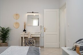 Erato Inn