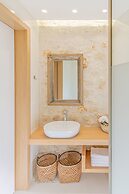 Chandakos 8 Design Apartments