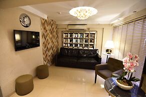 B Guest Hotel