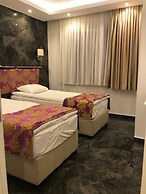 B Guest Hotel