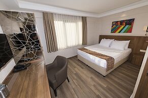 B Guest Hotel