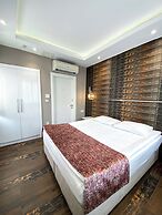 B Guest Hotel