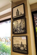 B Guest Hotel