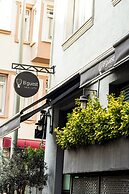 B Guest Hotel