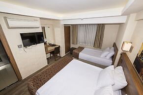 B Guest Hotel
