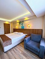 B Guest Hotel