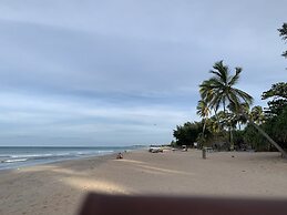 Palm view inn-Nilaveli