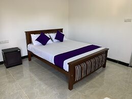 Palm view inn-Nilaveli