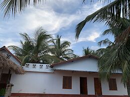 Palm view inn-Nilaveli
