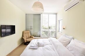 Gordon Beach Luxury PRK Stay at My Place