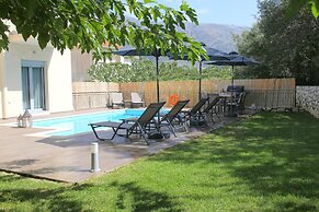 Amarianos Villas