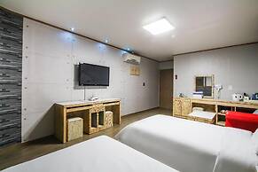 Hotel Lie