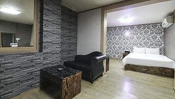 Hotel Lie