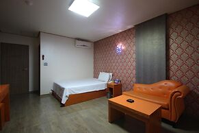 Hotel Lie