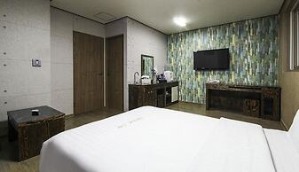 Hotel Lie