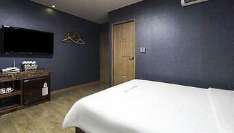 Hotel Lie