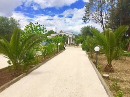 Carbone Country House