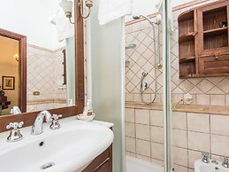 RSH Spanish Steps Luxury Apartment