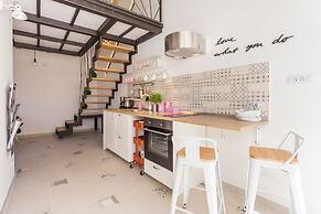 Apartment Shiny Love