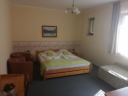 Hotel Hajnal