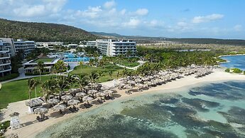 Ocean Coral Spring - All Inclusive