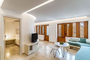 Marvarit Suites