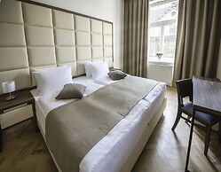 Letna Garden Suites