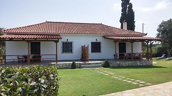 Dora Apartments
