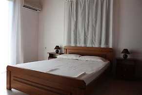 Dora Apartments