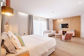 Glow Boutique Hotel & Suites