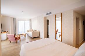 Glow Boutique Hotel & Suites