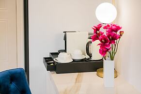 Flos Luxury Rooms