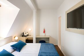 Flos Luxury Rooms