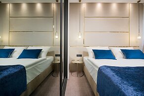 Flos Luxury Rooms