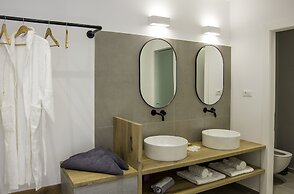 Oro Suites