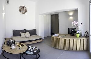 Oro Suites