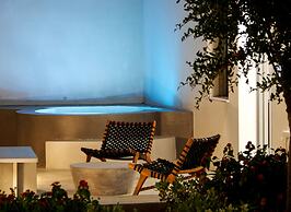 Oro Suites