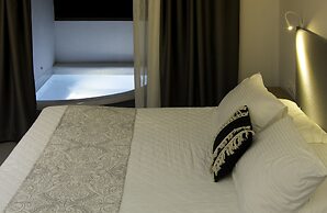 Oro Suites