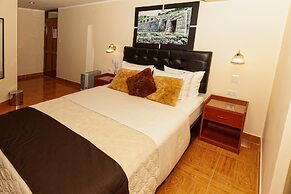 El Mirador Hotel
