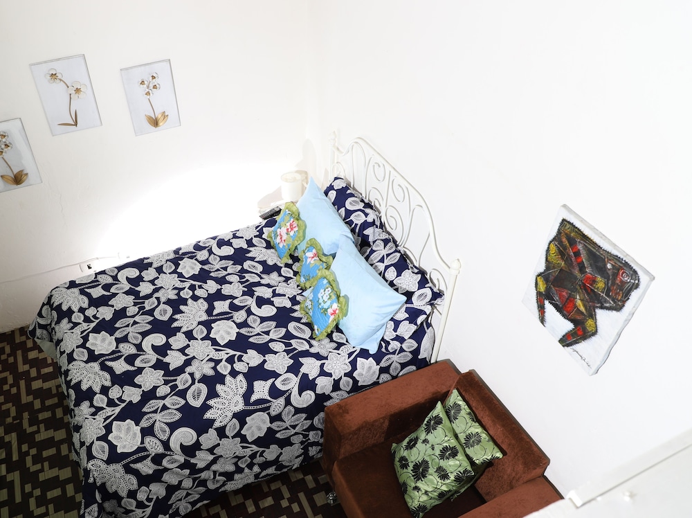 Santome aparta estudio