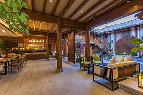Lijang First Bay Hotel