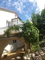 Holiday House