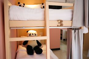 Lucky Panda Hotel